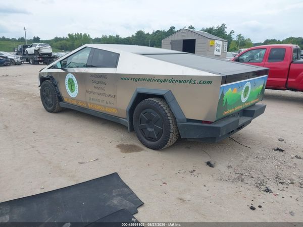 2025 TESLA CYBERTRUCK ALL-WHEEL DRIVE — I3