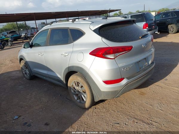2017 HYUNDAI TUCSON SE