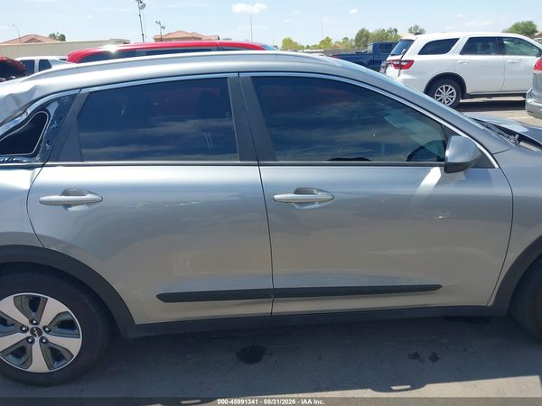 2022 KIA NIRO LX