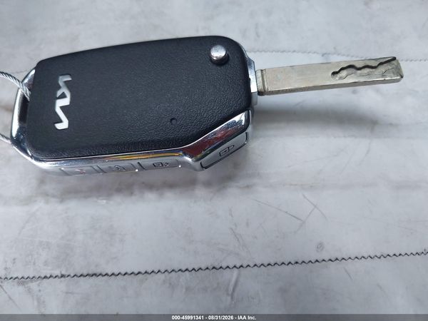 2022 KIA NIRO LX
