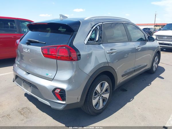 2022 KIA NIRO LX