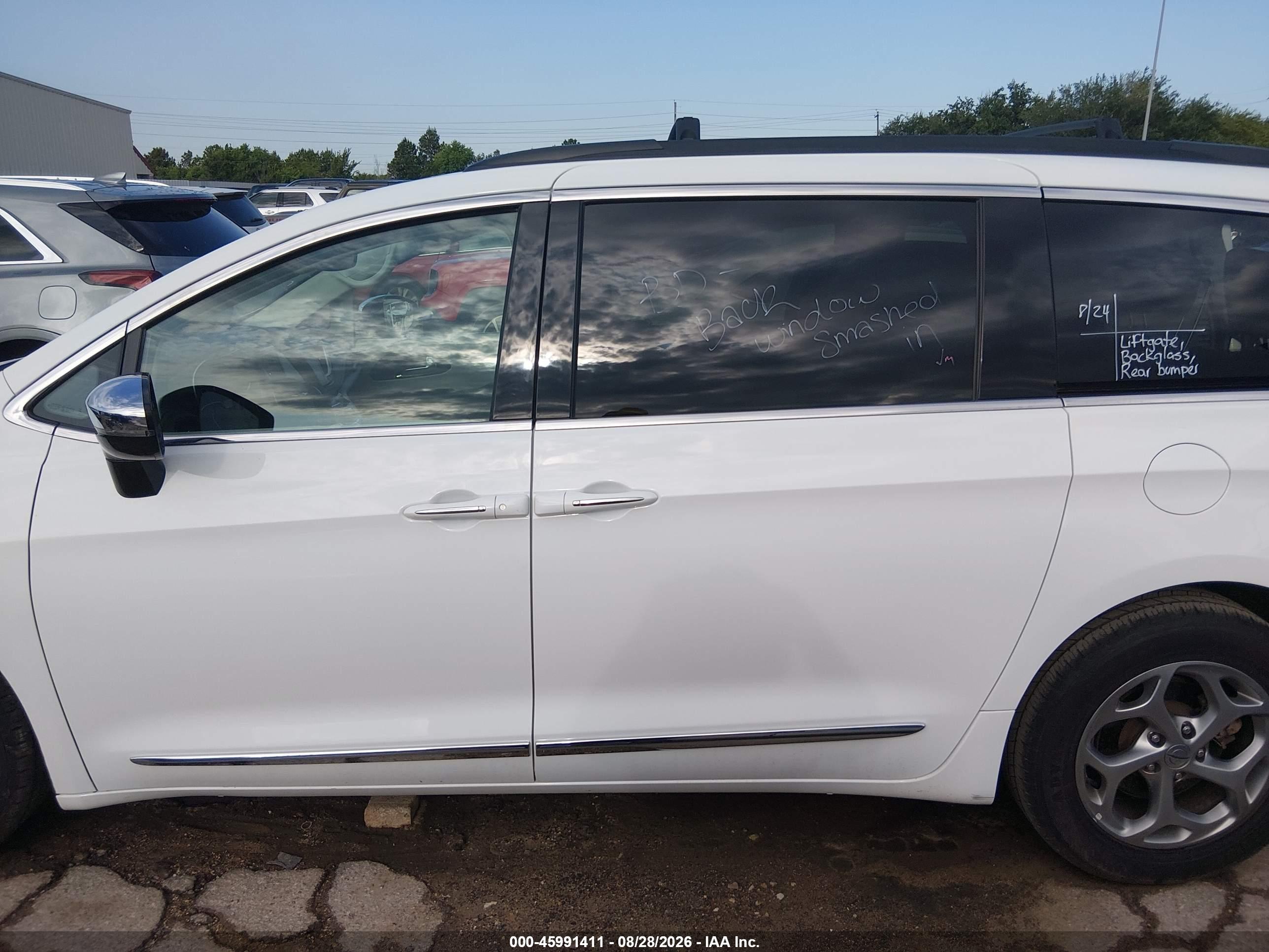 2023 CHRYSLER PACIFICA LIMITED