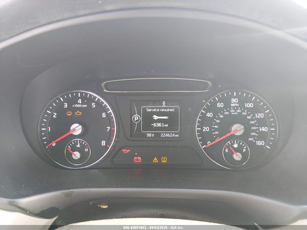 2016 KIA SORENTO 2.4L LX — I7