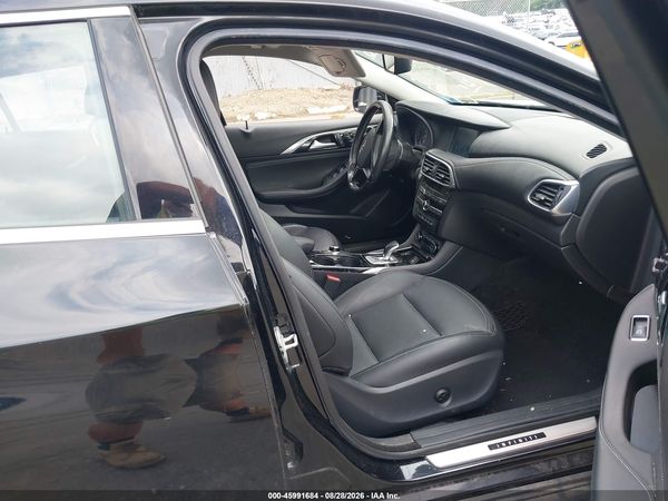 2018 INFINITI QX30 PREMIUM