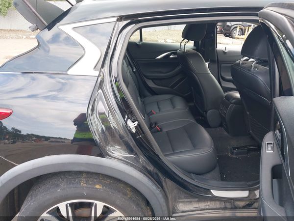 2018 INFINITI QX30 PREMIUM