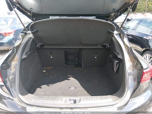 2018 INFINITI QX30 PREMIUM
