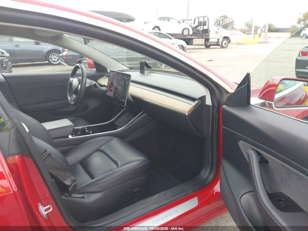 2018 TESLA MODEL 3 LONG RANGE/PERFORMANCE