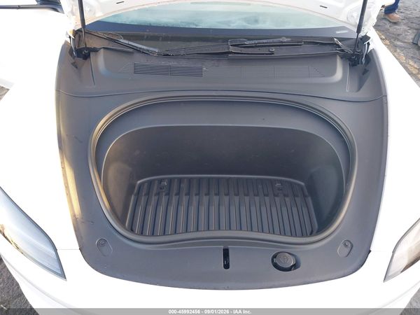 2024 TESLA MODEL 3 — I10