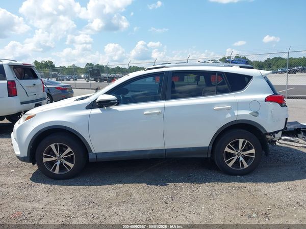 2016 TOYOTA RAV4 XLE — I117