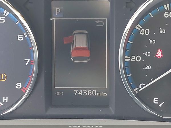 2016 TOYOTA RAV4 XLE — I118