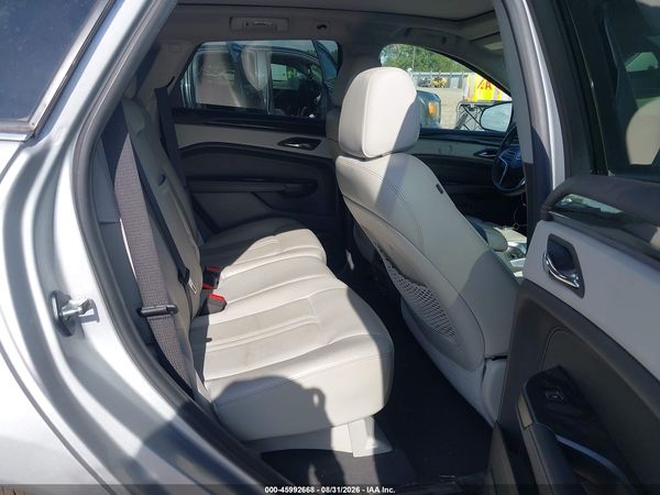 2016 CADILLAC SRX LUXURY COLLECTION — I8