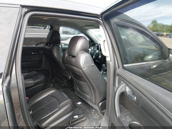 2015 CHEVROLET TRAVERSE 2LT — I8