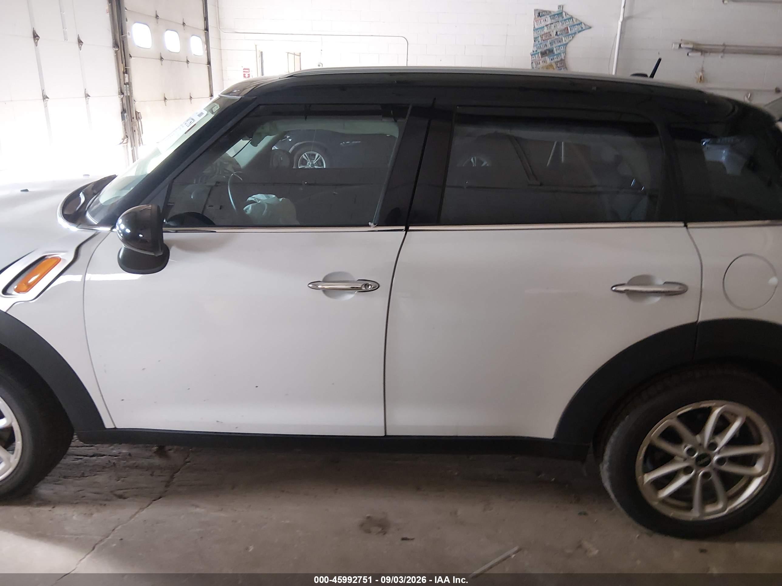 2015 MINI COUNTRYMAN COOPER