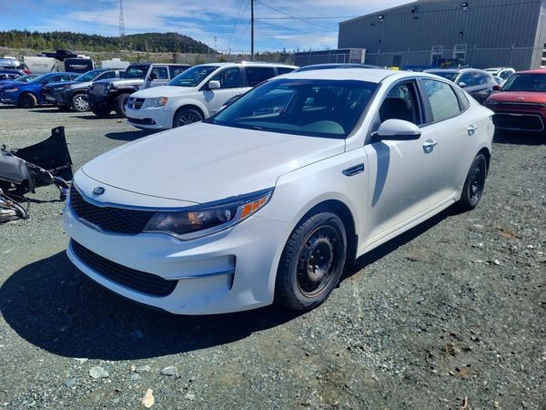 2018 KIA OPTIMA LX — Front 3/4