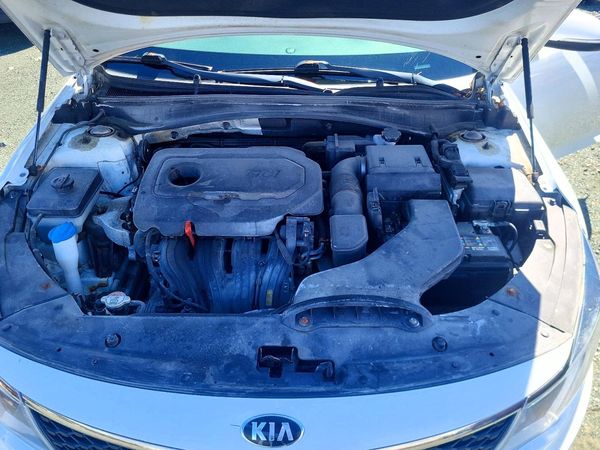 2018 KIA OPTIMA LX — Engine bay