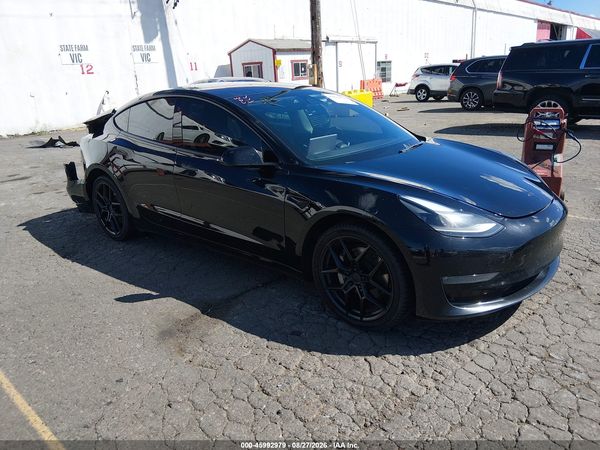 2022 TESLA MODEL 3 — I1
