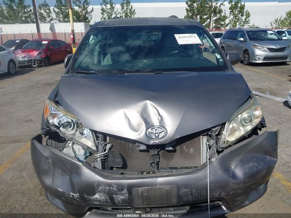 2015 TOYOTA SIENNA LE 8 PASSENGER