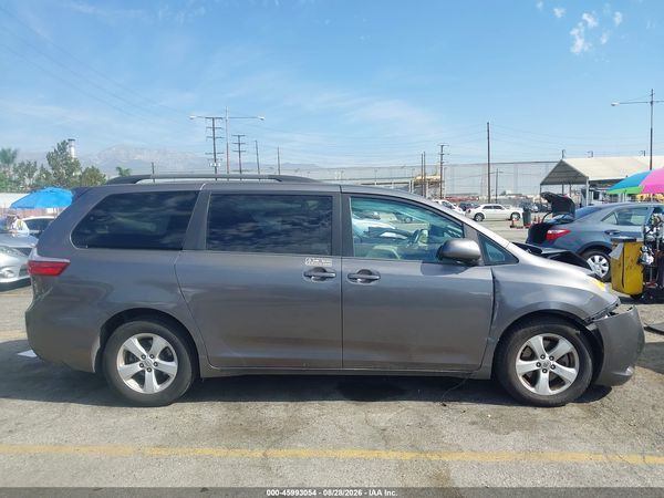 2015 TOYOTA SIENNA LE 8 PASSENGER
