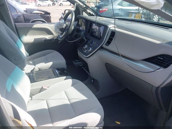2015 TOYOTA SIENNA LE 8 PASSENGER