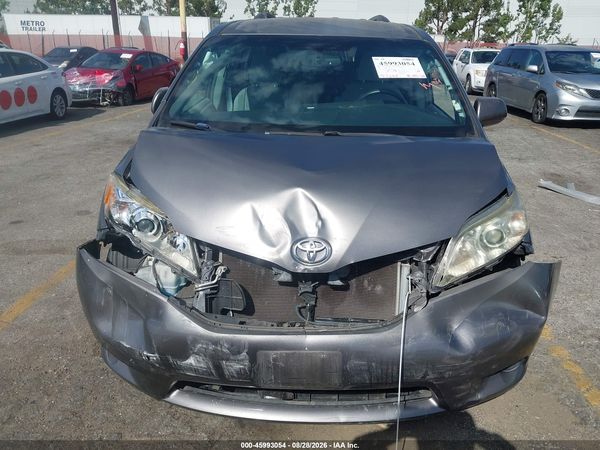 2015 TOYOTA SIENNA LE 8 PASSENGER