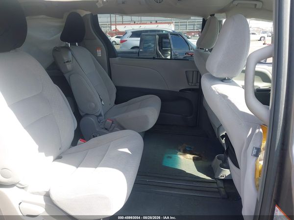2015 TOYOTA SIENNA LE 8 PASSENGER