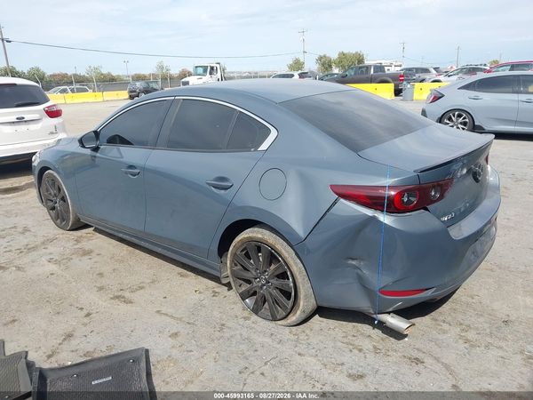 2022 MAZDA MAZDA3 CARBON EDITION — I3