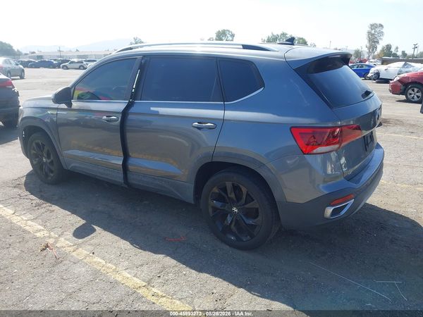 2022 VOLKSWAGEN TAOS 1.5T SE — I3