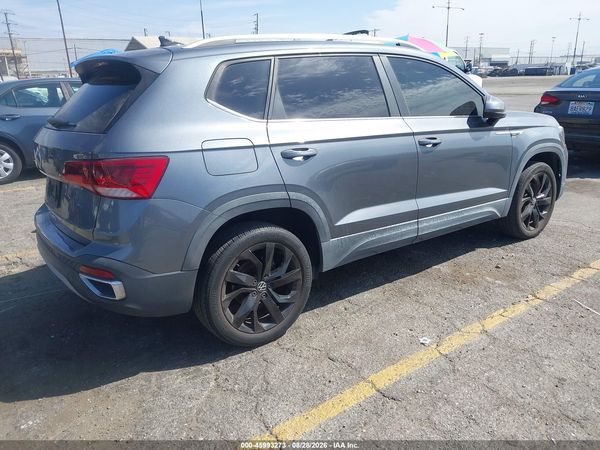 2022 VOLKSWAGEN TAOS 1.5T SE — I4