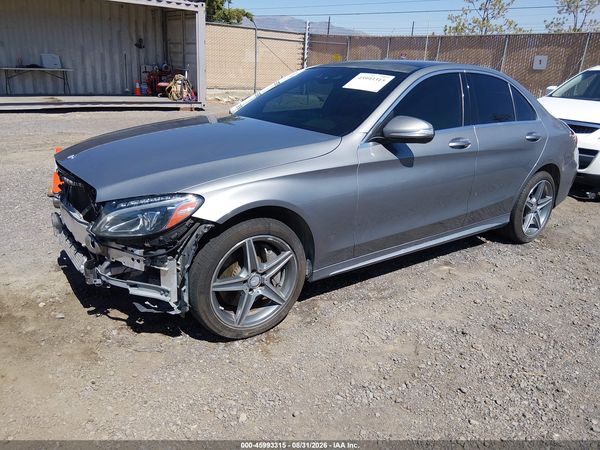 2015 MERCEDES-BENZ C 300 — I2