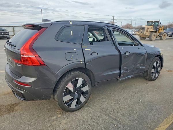2025 VOLVO XC60