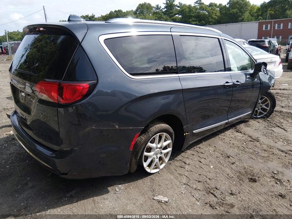 2020 CHRYSLER PACIFICA TOURING L — I4