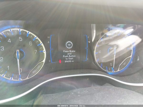 2020 CHRYSLER PACIFICA TOURING L — I7