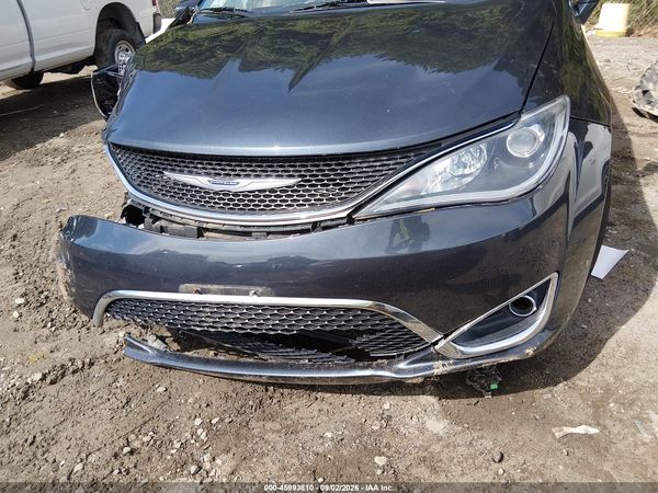 2020 CHRYSLER PACIFICA TOURING L — I115