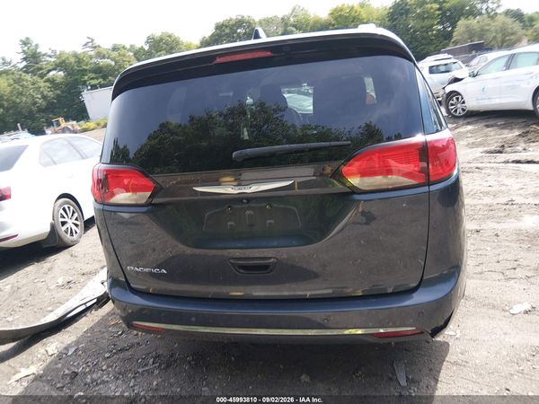 2020 CHRYSLER PACIFICA TOURING L — I119