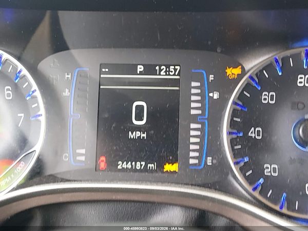 2021 CHRYSLER VOYAGER L