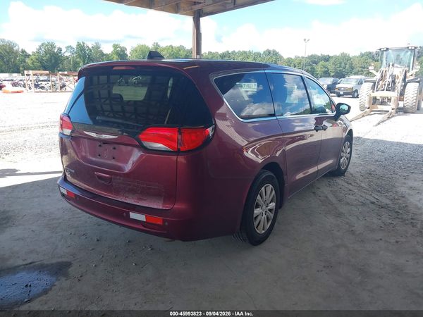 2021 CHRYSLER VOYAGER L