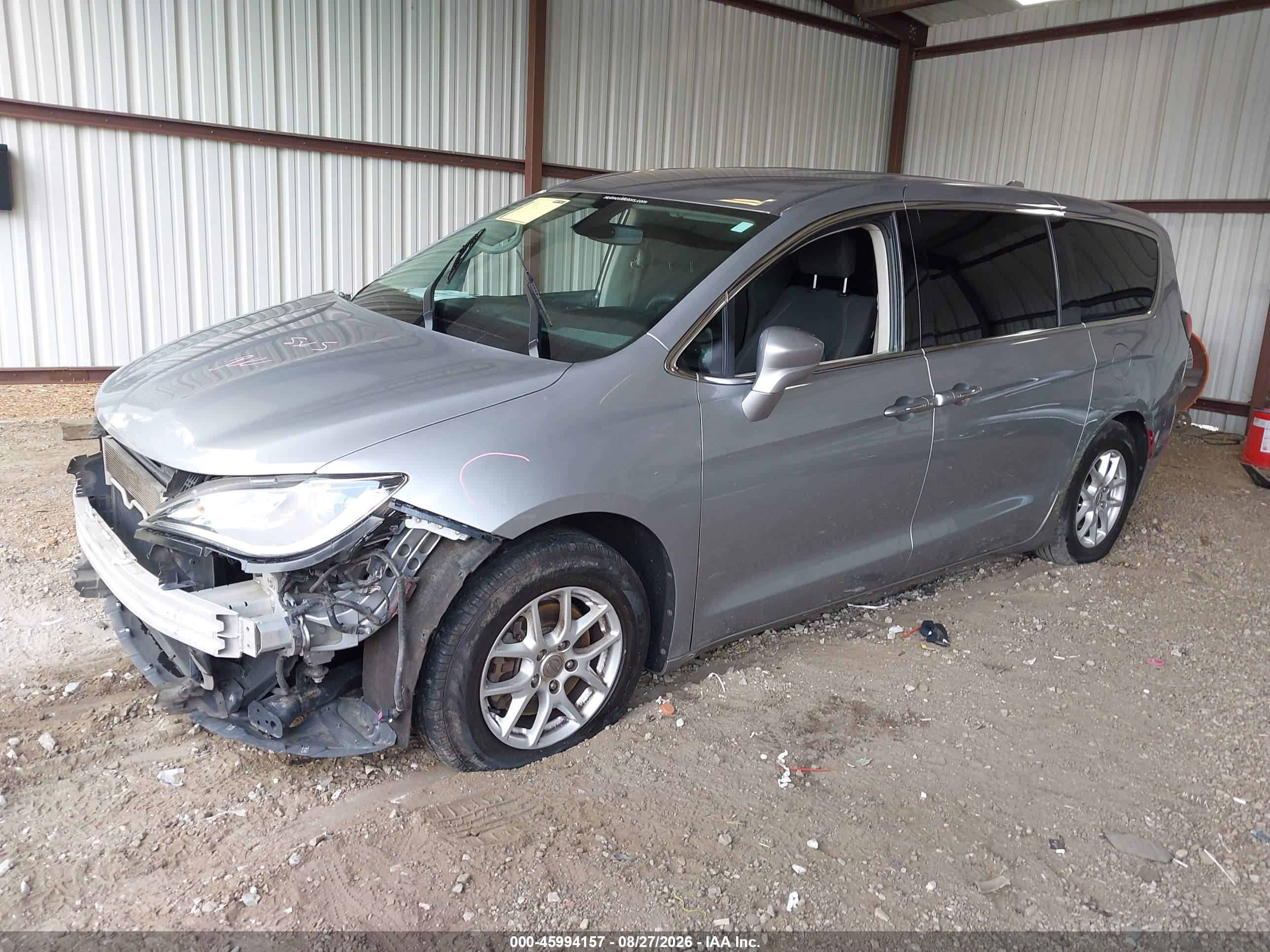 2020 CHRYSLER PACIFICA TOURING — I2