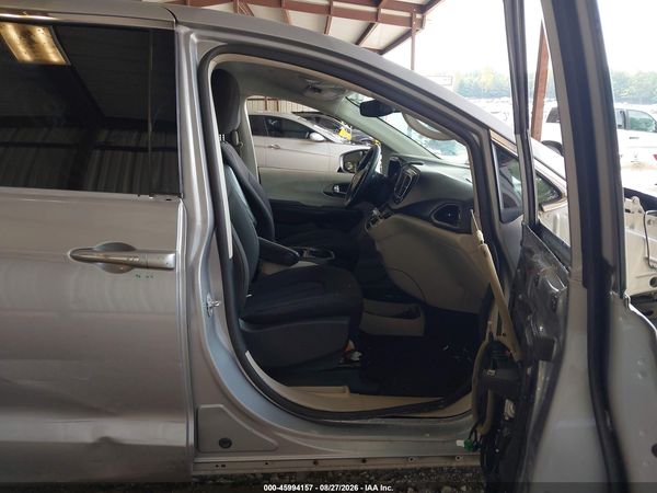 2020 CHRYSLER PACIFICA TOURING — I5