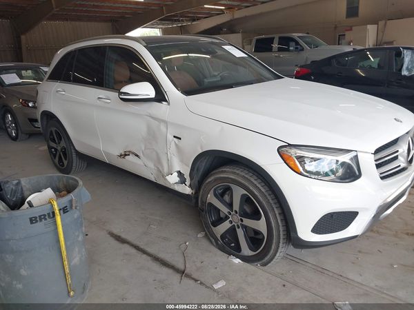 2016 MERCEDES-BENZ GLC 300 4MATIC — I1