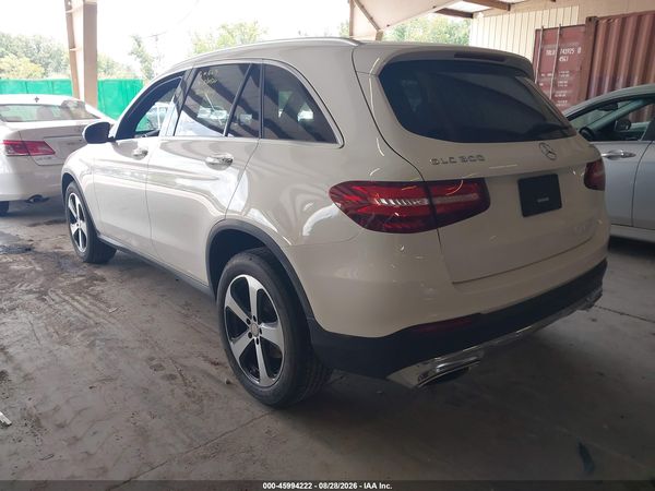 2016 MERCEDES-BENZ GLC 300 4MATIC — I3