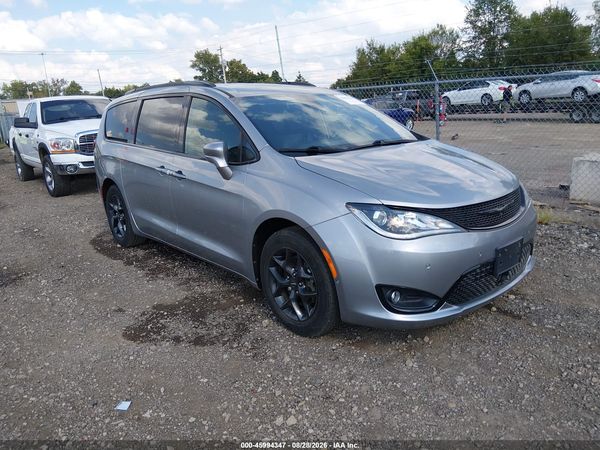 2019 CHRYSLER PACIFICA TOURING L PLUS — I1