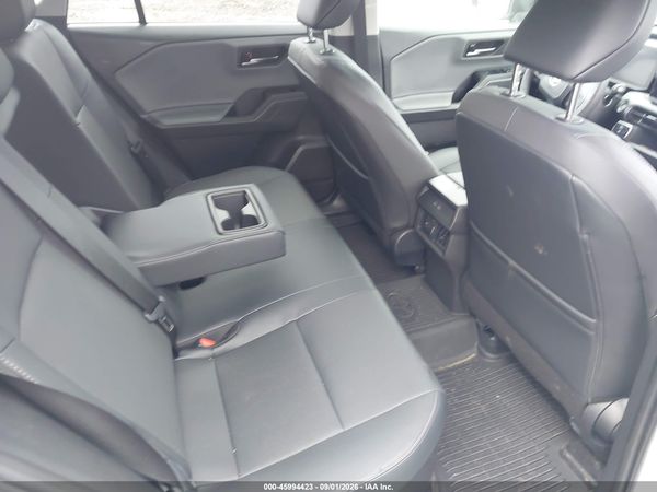 2026 TOYOTA RAV4 XLE PREMIUM — I8