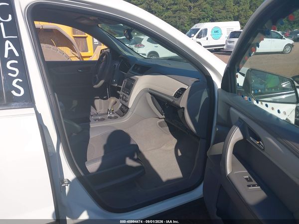 2013 CHEVROLET TRAVERSE LS — I5