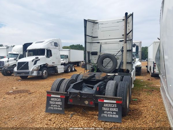 2016 VOLVO VN VNL — I4