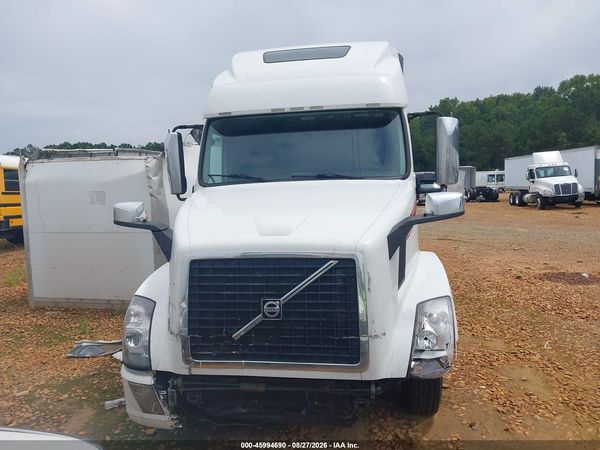 2016 VOLVO VN VNL — I115