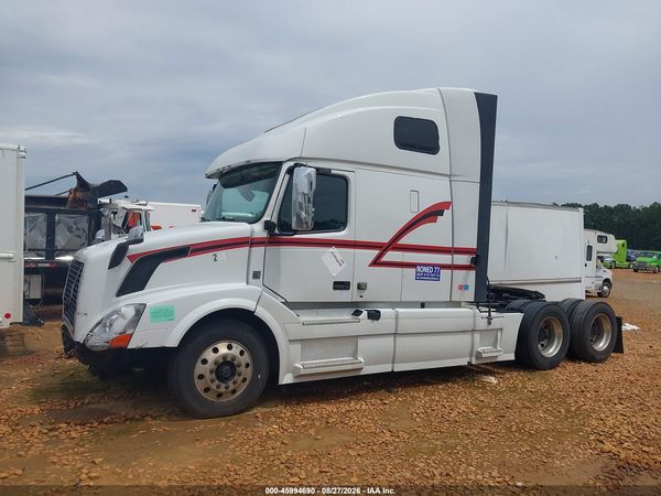 2016 VOLVO VN VNL — I117