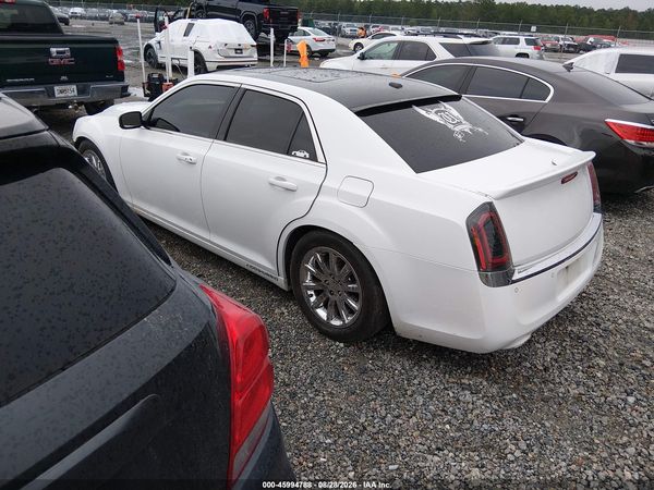 2014 CHRYSLER 300 — I3