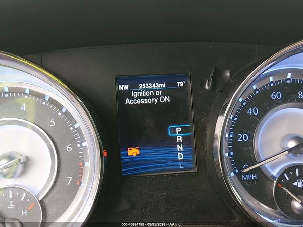 2014 CHRYSLER 300 — I118