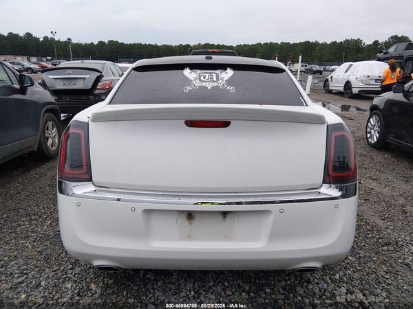 2014 CHRYSLER 300 — I119