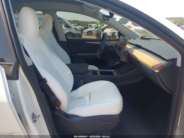 2024 TESLA MODEL Y — I5